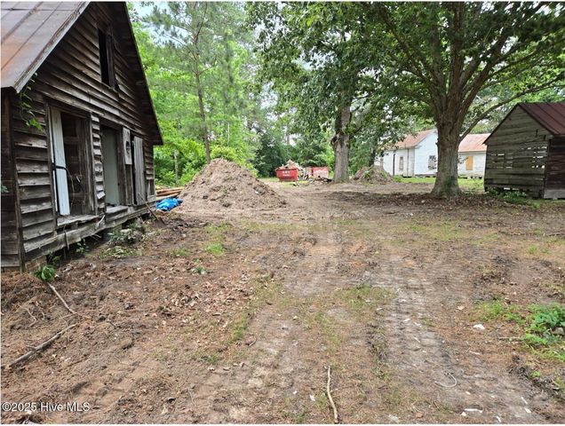 1890 Oneal Road, Whitakers, NC 27891