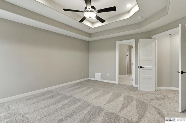 20052 R Street, Omaha, NE 68135