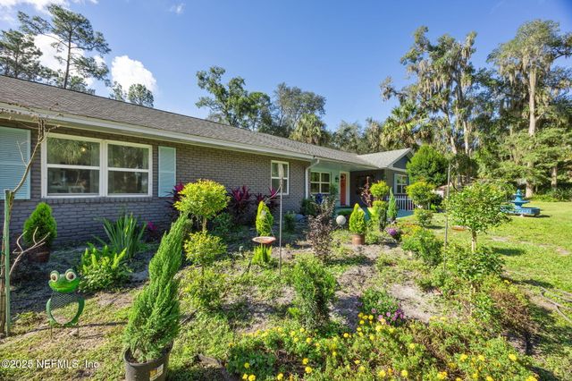 121 HERJA ACRE Lane, Palatka, FL 32177