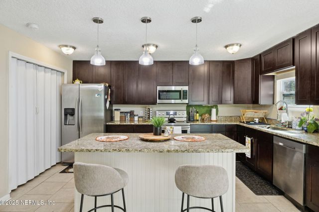 121 HERJA ACRE Lane, Palatka, FL 32177