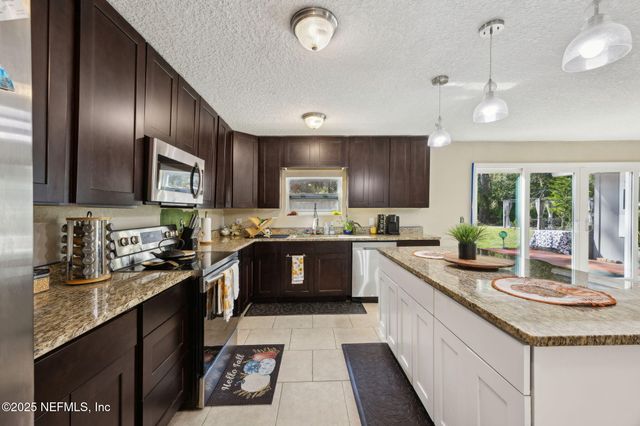 121 HERJA ACRE Lane, Palatka, FL 32177