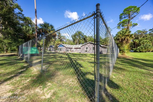 121 HERJA ACRE Lane, Palatka, FL 32177