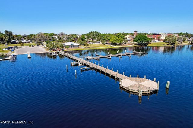 121 HERJA ACRE Lane, Palatka, FL 32177