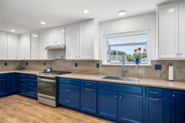 1520 Baden Avenue, Grover Beach, CA 93433