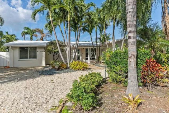 1925 NE 29th Ct, Fort Lauderdale, FL 33306