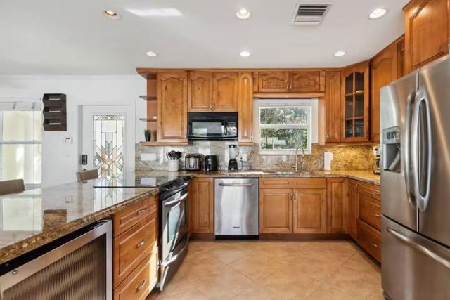 1925 NE 29th Ct, Fort Lauderdale, FL 33306