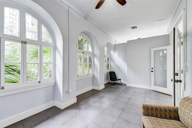 2700 Albany Street 3B, Houston, TX 77006