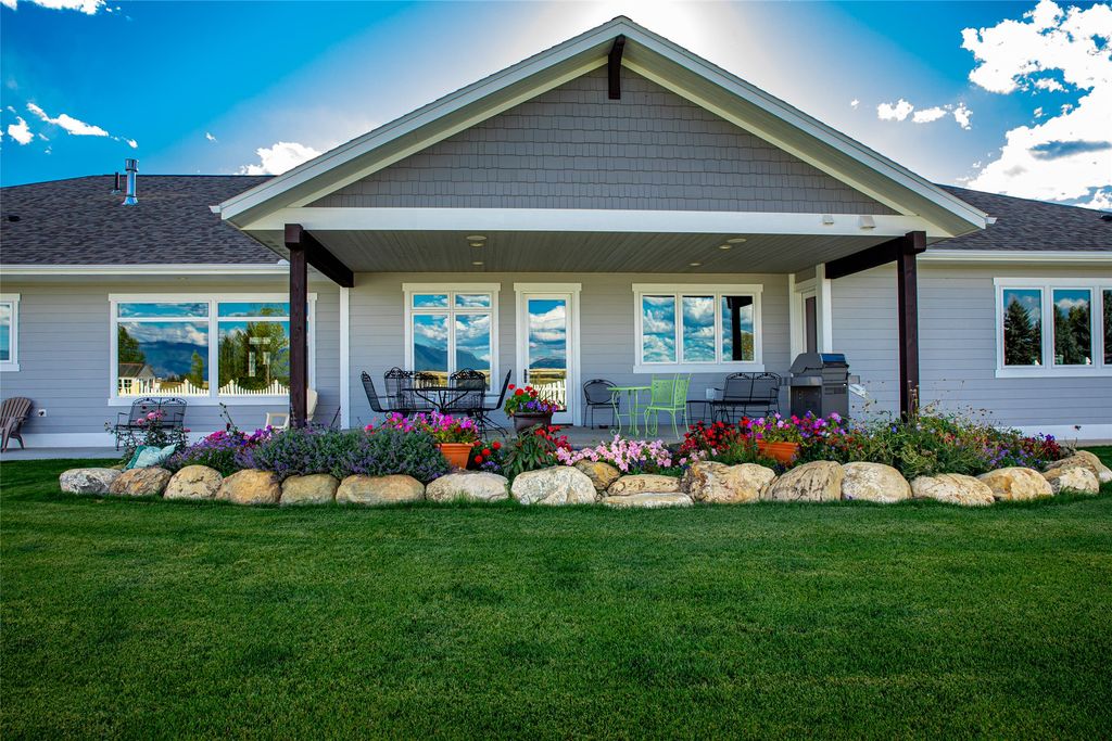 645 W Valley Drive, Kalispell, MT 59901 photo 2