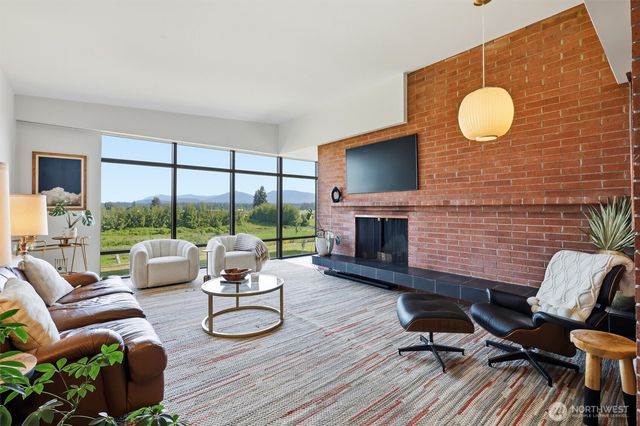 20825 59th Avenue NE, Arlington, WA 98223