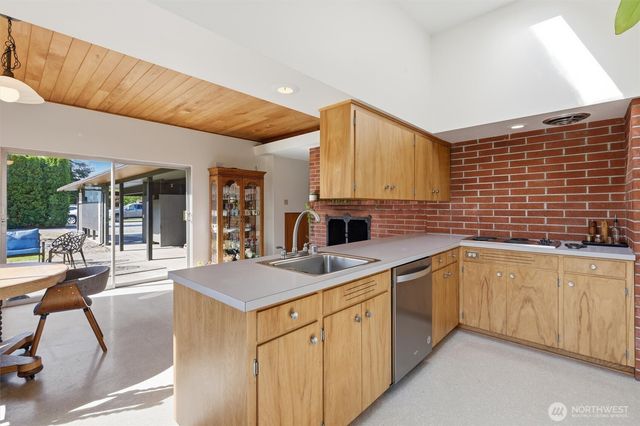 20825 59th Avenue NE, Arlington, WA 98223