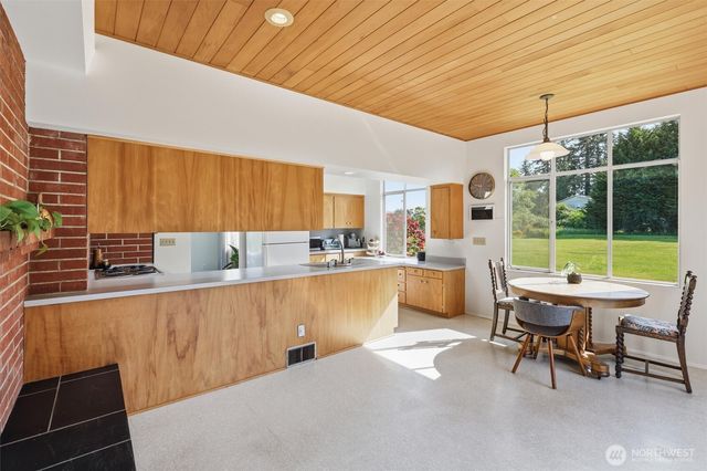 20825 59th Avenue NE, Arlington, WA 98223