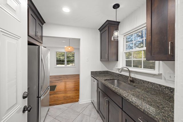 120 SYCAMORE RD, Collierville, TN 38017