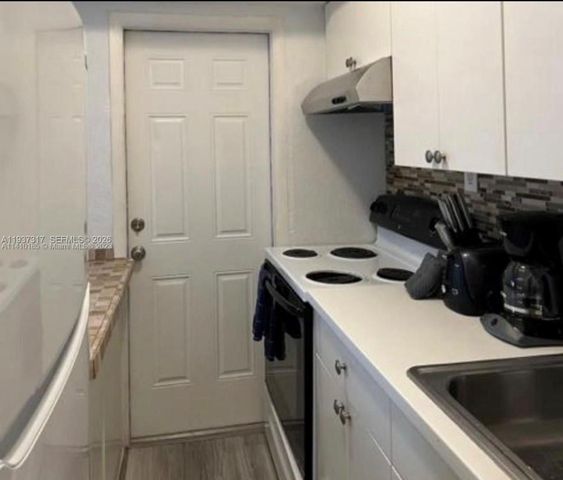 1542 NW 35th St 2, Miami, FL 33142