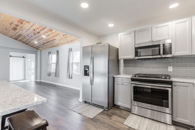 445 Hoing Road, Evansville, IN 47725