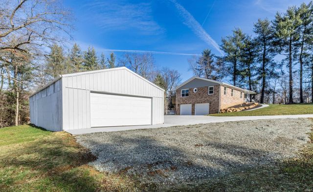 445 Hoing Road, Evansville, IN 47725