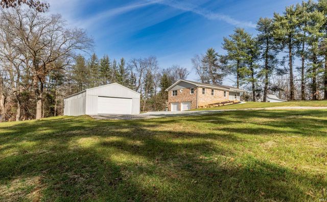 445 Hoing Road, Evansville, IN 47725