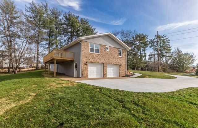 445 Hoing Road, Evansville, IN 47725