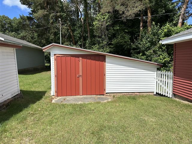 5233 124th Avenue, Fennville, MI 49408