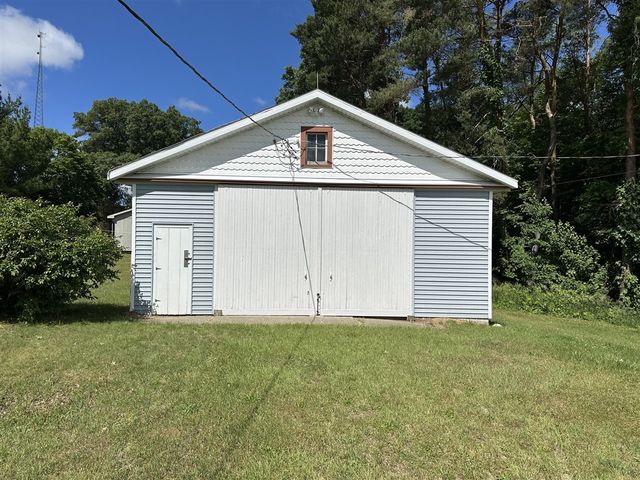 5233 124th Avenue, Fennville, MI 49408