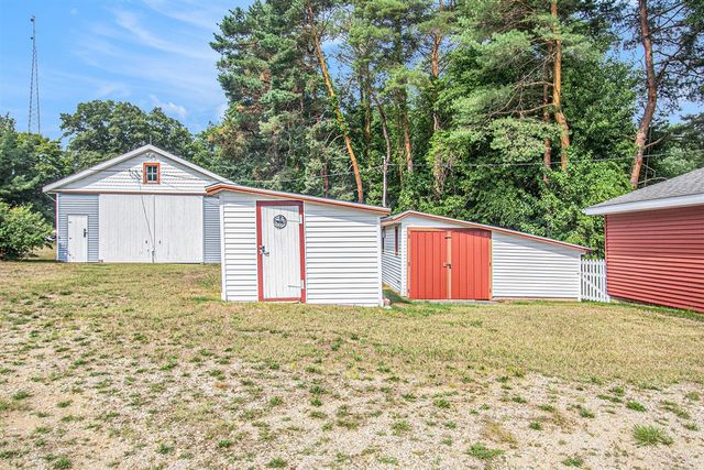 5233 124th Avenue, Fennville, MI 49408