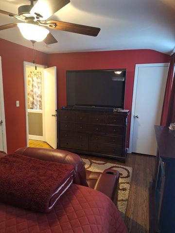 932 Bellwood Avenue, Bellwood, IL 60104