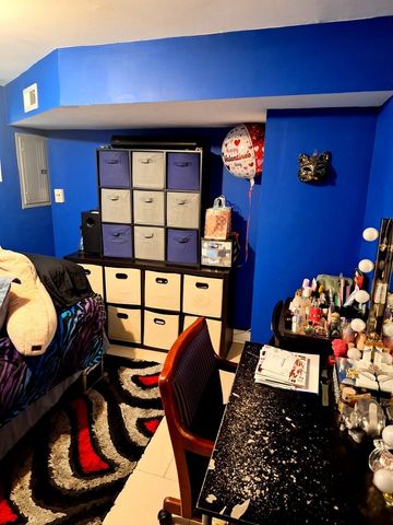 932 Bellwood Avenue, Bellwood, IL 60104