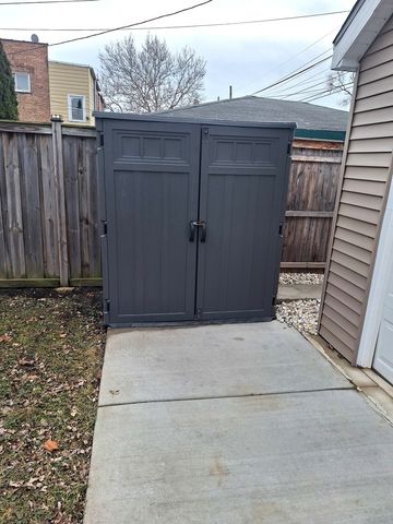 932 Bellwood Avenue, Bellwood, IL 60104