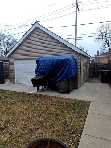 932 Bellwood Avenue, Bellwood, IL 60104