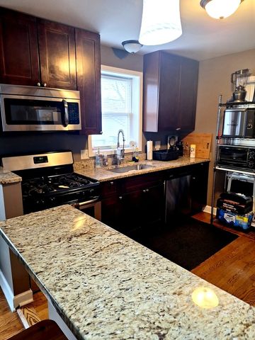 932 Bellwood Avenue, Bellwood, IL 60104