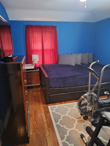 932 Bellwood Avenue, Bellwood, IL 60104