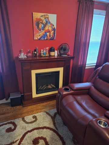 932 Bellwood Avenue, Bellwood, IL 60104