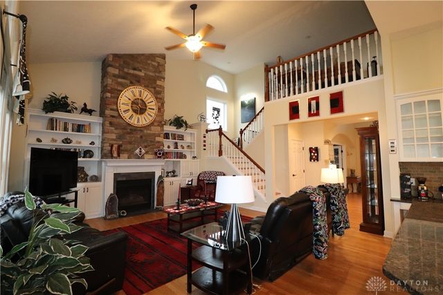 9543 Hacker Farm Lane, Centerville, OH 45458