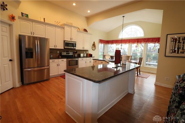 9543 Hacker Farm Lane, Centerville, OH 45458