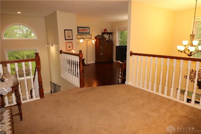 9543 Hacker Farm Lane, Centerville, OH 45458