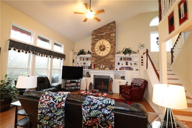 9543 Hacker Farm Lane, Centerville, OH 45458