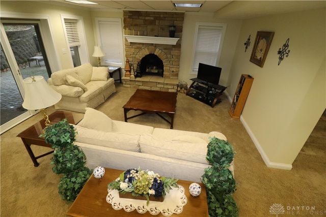 9543 Hacker Farm Lane, Centerville, OH 45458