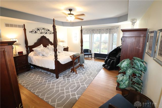 9543 Hacker Farm Lane, Centerville, OH 45458