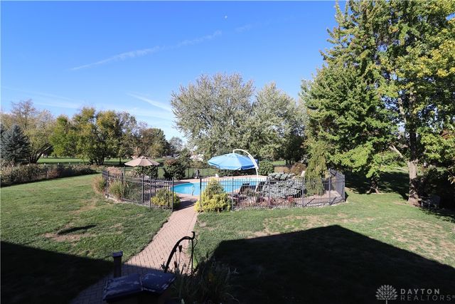 9543 Hacker Farm Lane, Centerville, OH 45458