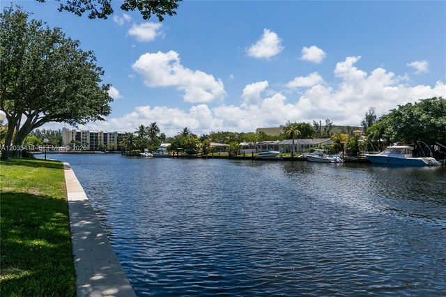 14 Royal Palm Way 6010, Boca Raton, FL 33432