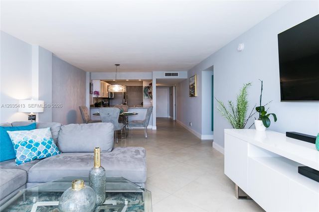 14 Royal Palm Way 6010, Boca Raton, FL 33432