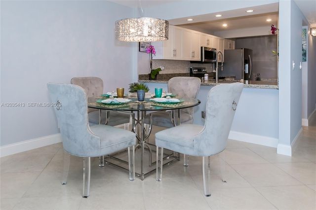 14 Royal Palm Way 6010, Boca Raton, FL 33432