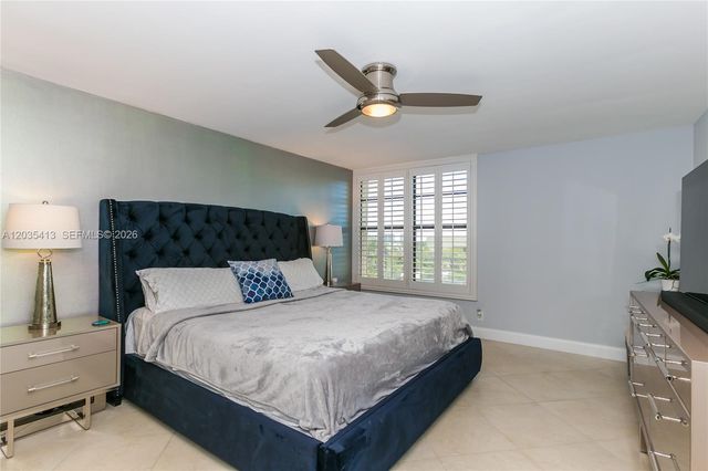 14 Royal Palm Way 6010, Boca Raton, FL 33432