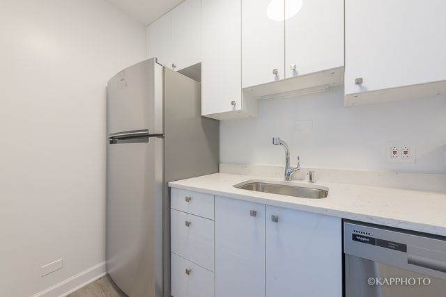3600 N Lake Shore Drive 1216, Chicago, IL 60613