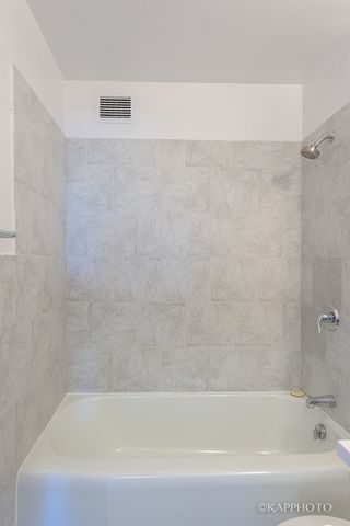 3600 N Lake Shore Drive 1216, Chicago, IL 60613