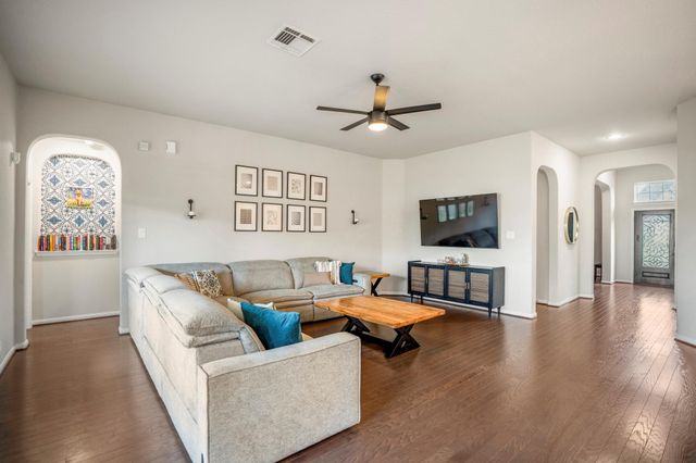 7511 Laguna Lake Drive, Spring, TX 77379