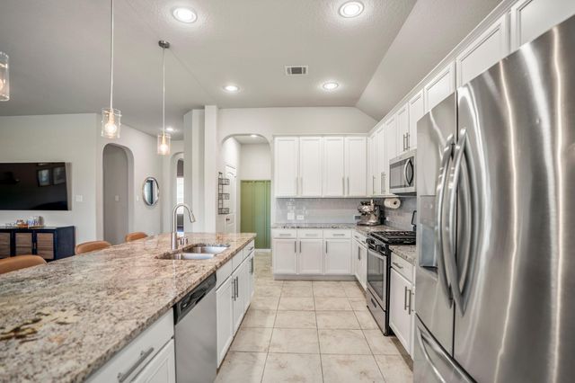 7511 Laguna Lake Drive, Spring, TX 77379