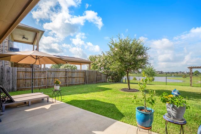 7511 Laguna Lake Drive, Spring, TX 77379