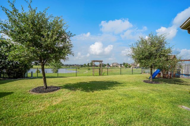 7511 Laguna Lake Drive, Spring, TX 77379