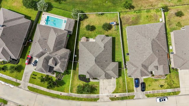 7511 Laguna Lake Drive, Spring, TX 77379