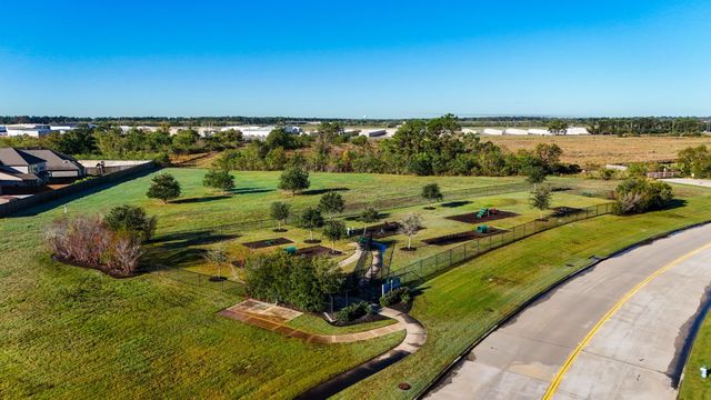 7511 Laguna Lake Drive, Spring, TX 77379